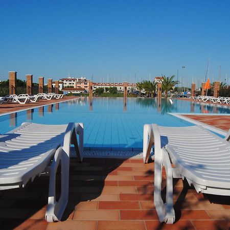 Residence Maestrale Каорле Екстер'єр фото